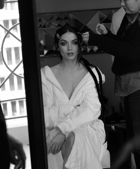 Ana De Armas hermosa estrella porno archivo