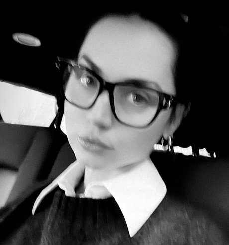 Ana De Armas modèle exclusif des photos