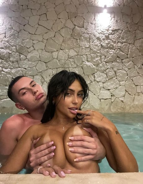 Claudia Tihan model pornographic pics