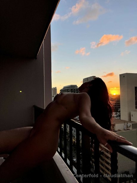 Claudia Tihan étoile exclusive images