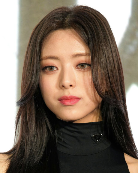 itzy all in us modelo erótico imagen