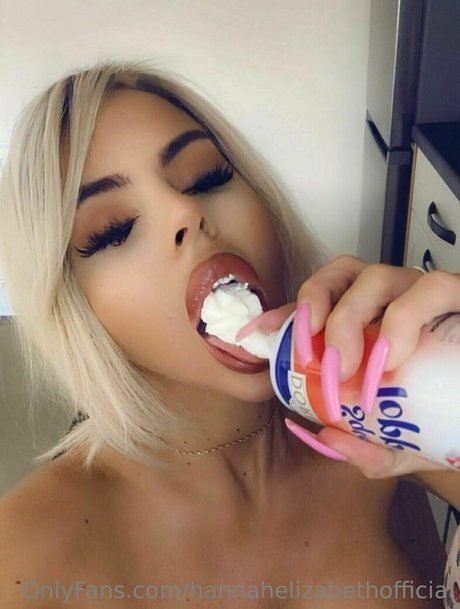 Hannah Elizabeth art modèle photo