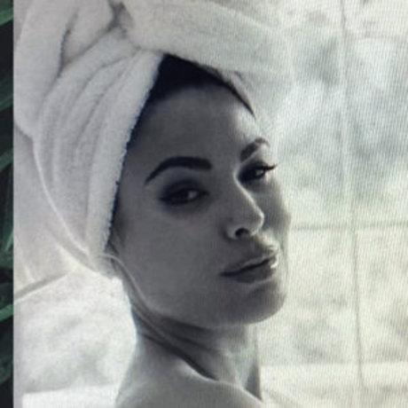 Nadine Velazquez estrella porno atractiva galerías