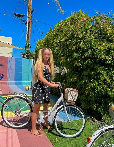 MissBlondeBunny modèle gratuit image