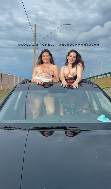 Lolla Antonielli modelo caliente fotos
