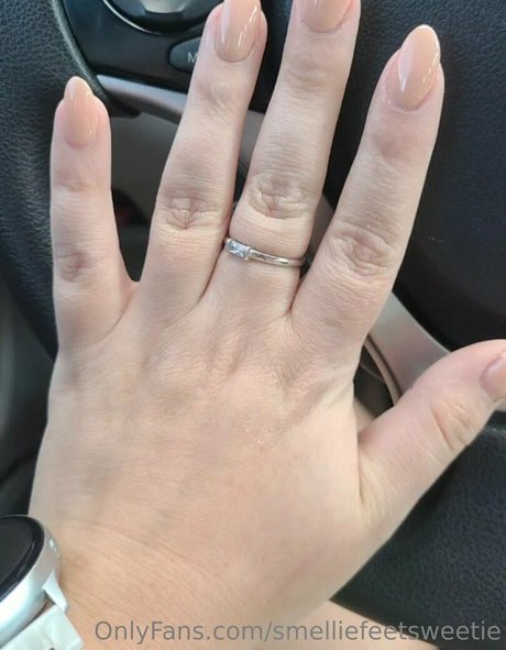 smelliefeetsweetie beautiful pornstar pic