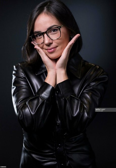 Agathe Auproux étoile sympa photos