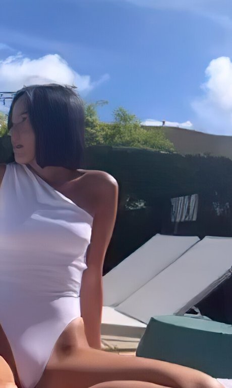 Agathe Auproux modelo caliente imagen