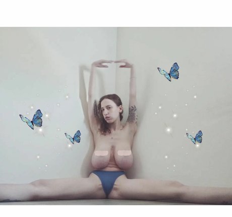 Yasmin avrahami modelo desnudos archivo