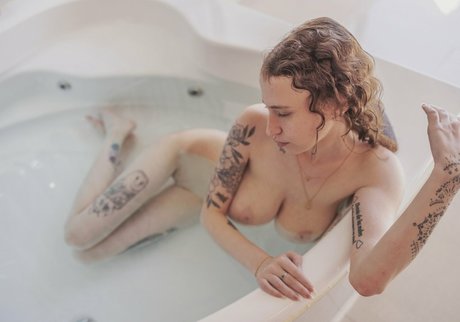 Yasmin avrahami haut de star du porno archive