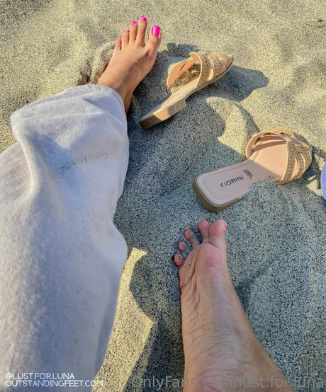 lust for luna estrella libre galerías