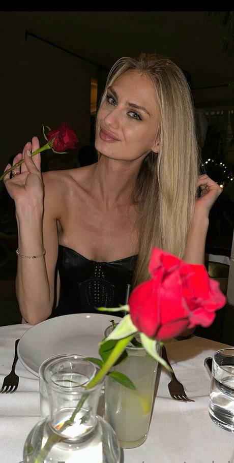 gigixgossiptalk star beautiful photo