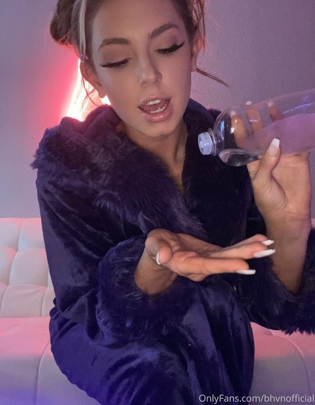 bhvnofficial estrella porno del sexo foto