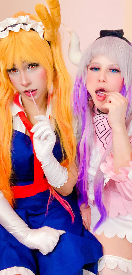 Momokoplay étoile sexy images