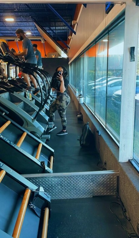 safiyaswrld Miniature