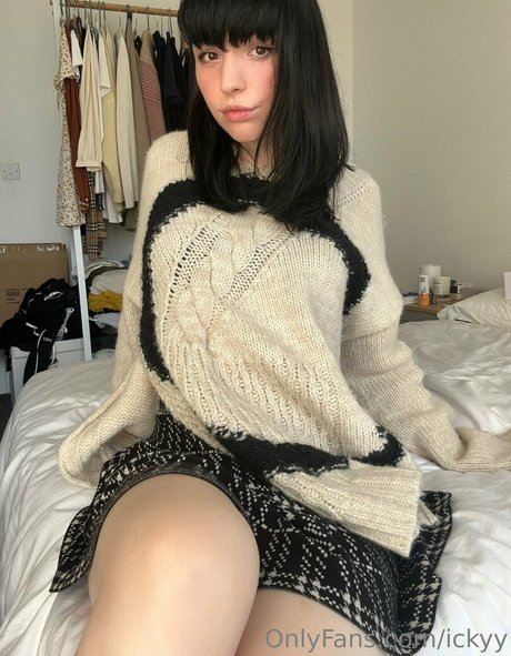 ickyy modèle nu collection