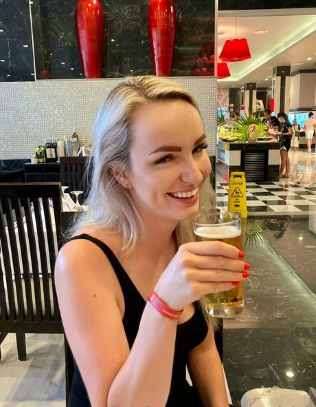 nurseryleigh actriz de alta definición galerías