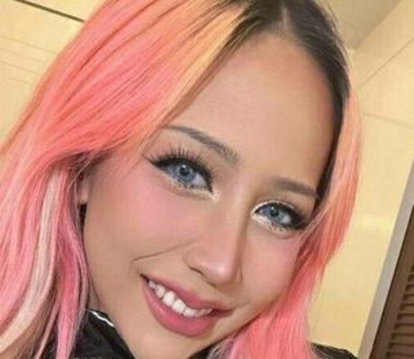 mycheriberryofficial star du porno parfaite photo