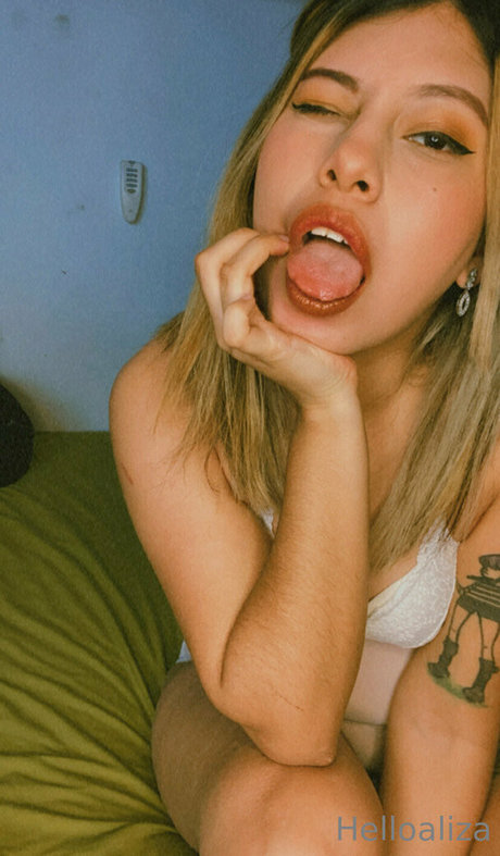 helloaliza modèle nu images