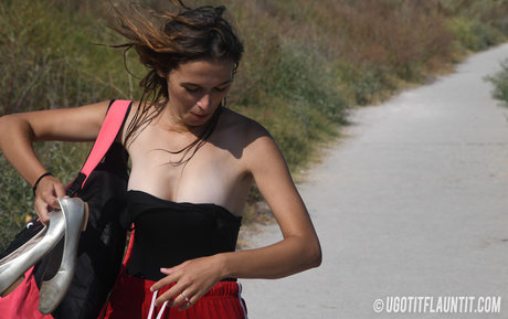 Ugotitflauntit modelo bonita archivo