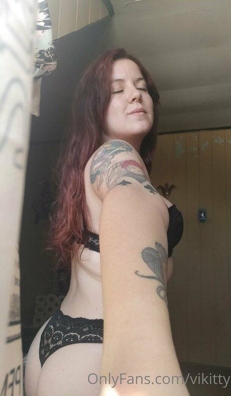 vikitty modelo sexy fotos