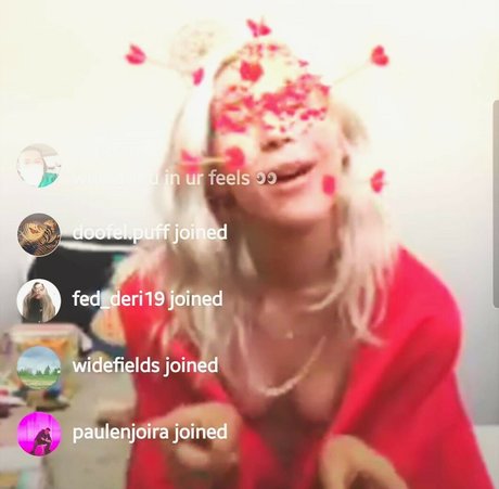 Charisma Kain modèles nus photos