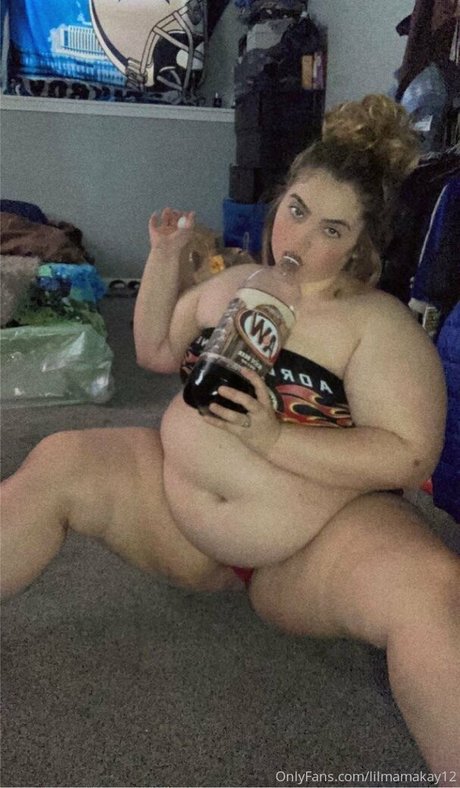 lilmamakay12 desnudos estrella imágenes