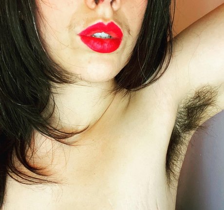 Scarlet Labelle modèle chaud galeries