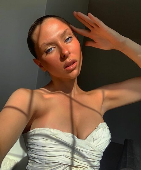 Morgan B pornstar naked images