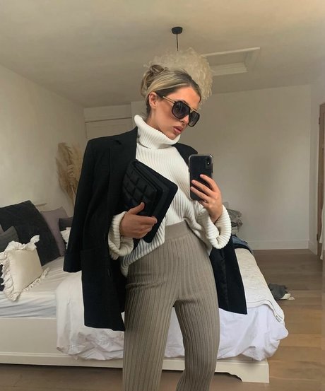 Morgan B modèle nu photo