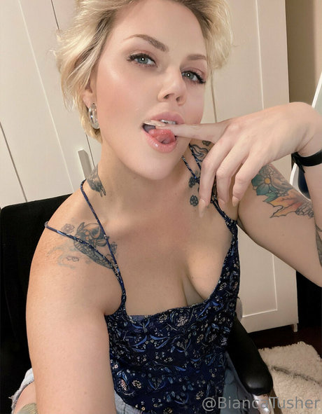 biancatusher nude model pics