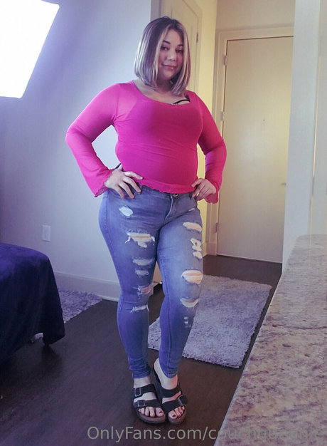 couchqueenie buen modelo fotos