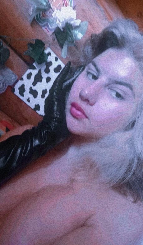 StrangeRabbit model nice galleries