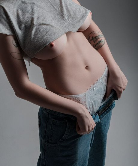 Aksinya carrot estrella porno foto