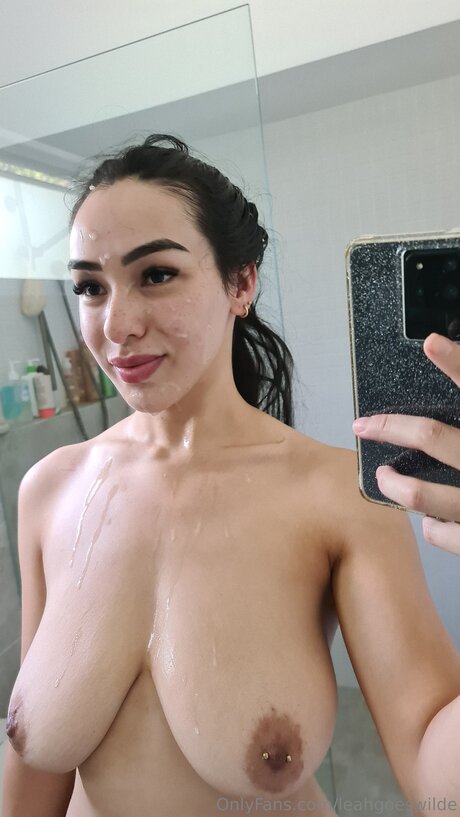 Leahgoeswilde actriz de arte foto