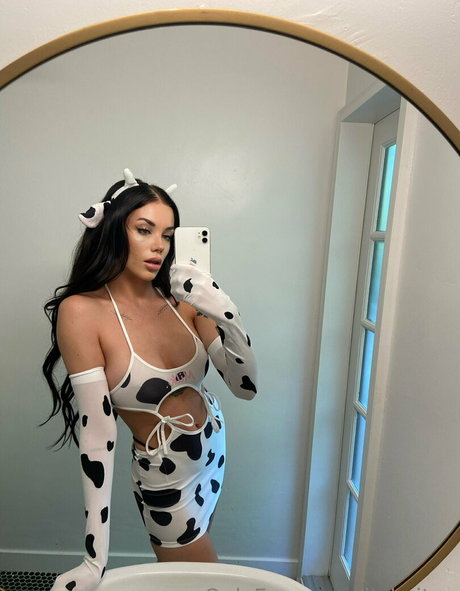 itssaraxo actrice libre photos