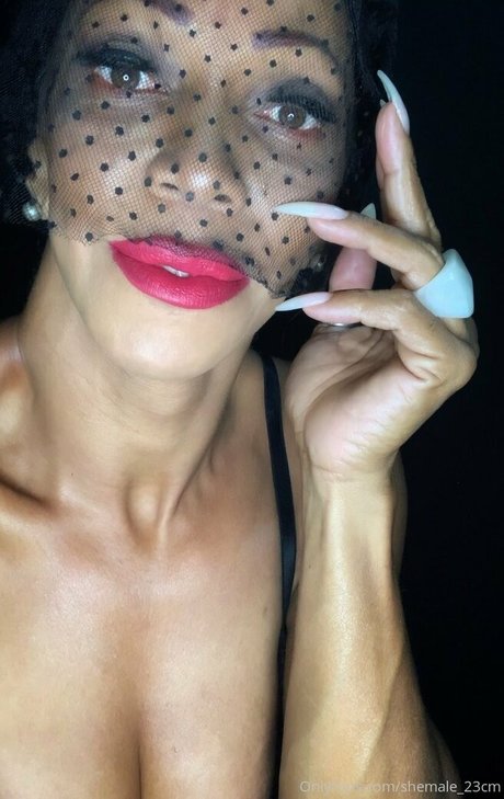 shemale 23cm étoile hd img