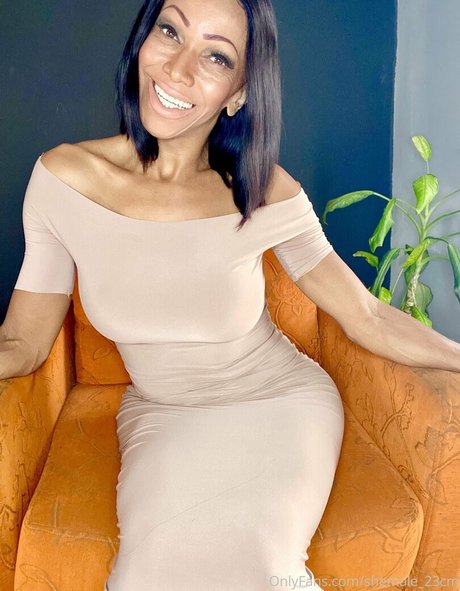 shemale 23cm actrice de nus galeries