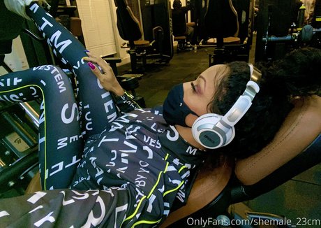 shemale 23cm jolie étoile galerie