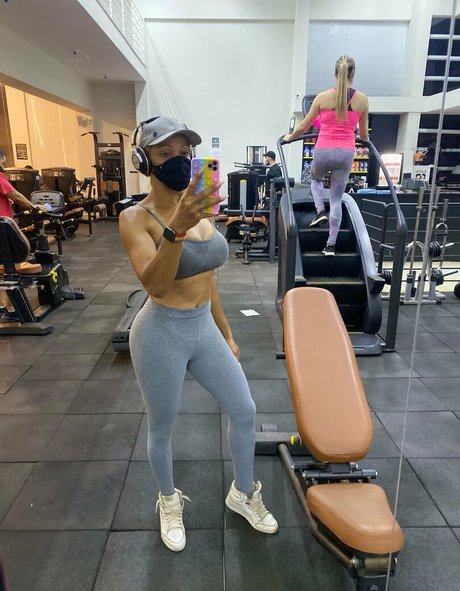 shemale 23cm estrella agradable imágenes