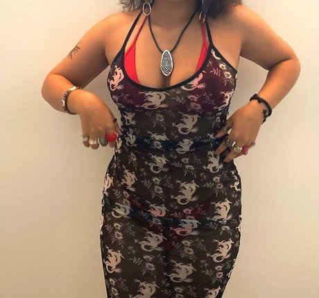 Maddy Adderley star du porno nue archive