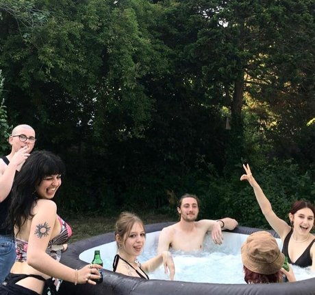 Maddy Adderley estrella exclusiva galería