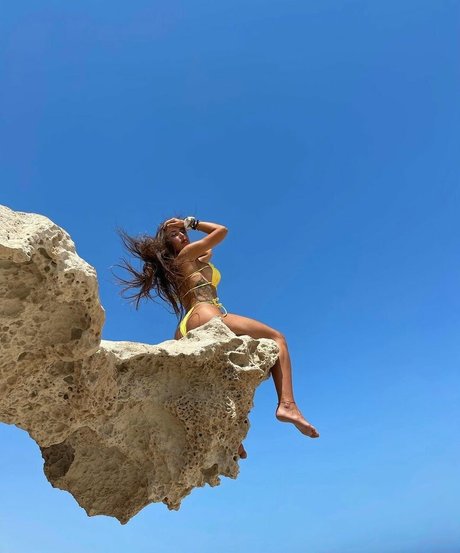 Sara Izquierdo estrella porno erótica imagen