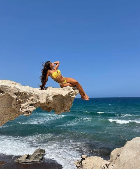 Sara Izquierdo buena estrella porno galería