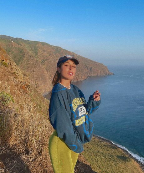 paulagonu actriz porno imágenes