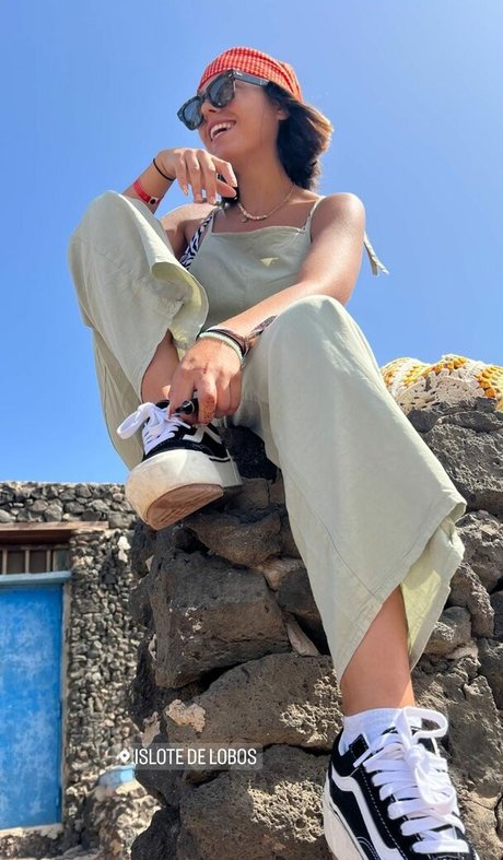 Marta De Lola haut modèle archive