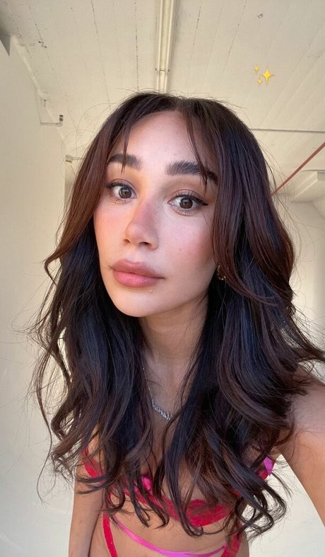 Eva Marisol Gutowski actrice libre des photos