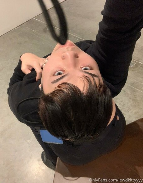 lewdkittyyyy actrice de nus images