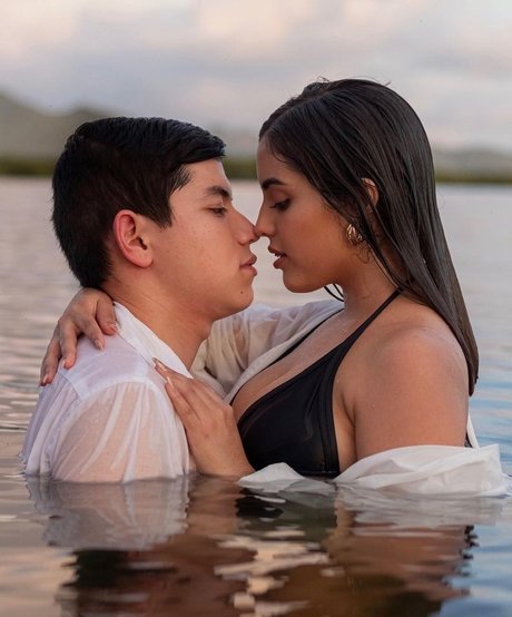 Frida Najera xxx étoile galeries