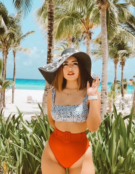 Frida Najera modelo de alta definición galerías